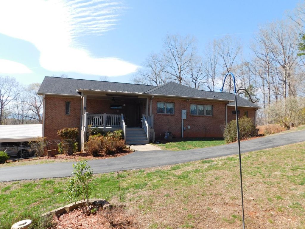 320 Ruth Drive, Madison Heights, VA 24572