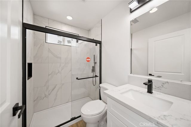 6714 Jellico, Lake Balboa, CA 91406