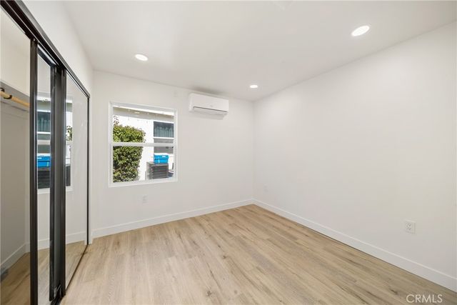 6714 Jellico, Lake Balboa, CA 91406