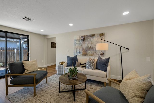 1713 Pennsylvania Ave, West Sacramento, CA 95691