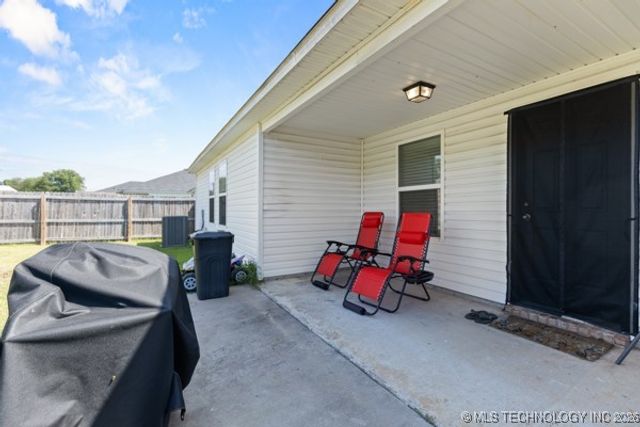 15040 S 284th East Avenue, Coweta, OK 74429