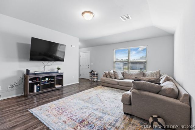 15040 S 284th East Avenue, Coweta, OK 74429