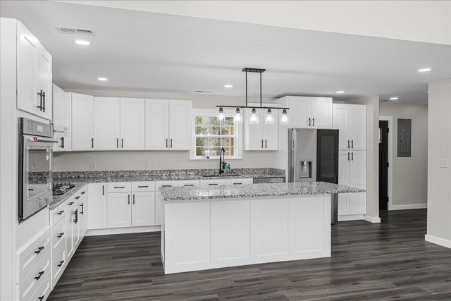 111 Galen Court, Clay City, KY 40312