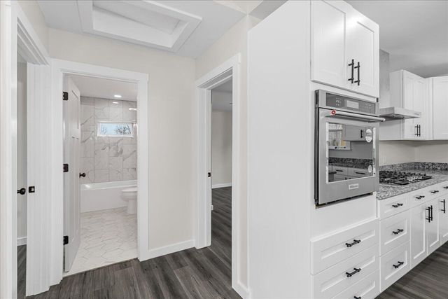 111 Galen Court, Clay City, KY 40312