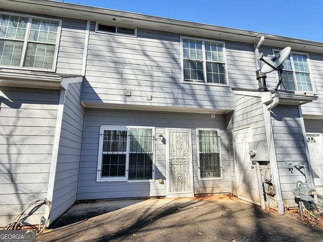 2568 Walden Lake Drive, Decatur, GA 30035