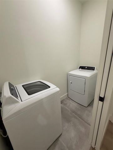 1815 Mckee Street B, Houston, TX 77009