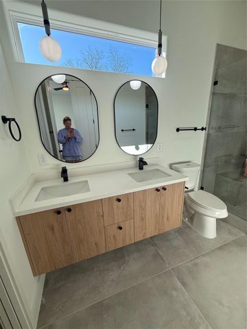 1815 Mckee Street B, Houston, TX 77009