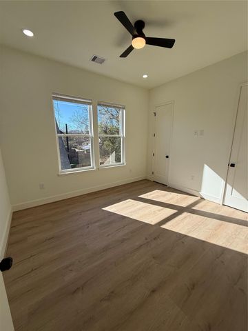 1815 Mckee Street B, Houston, TX 77009