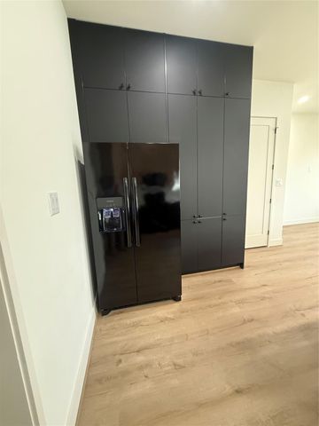 1815 Mckee Street B, Houston, TX 77009