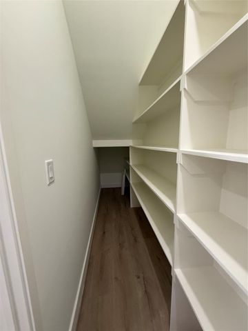 1815 Mckee Street B, Houston, TX 77009