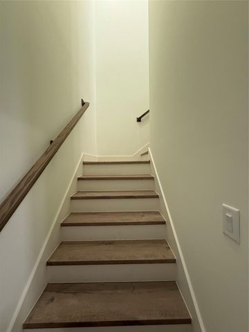 1815 Mckee Street B, Houston, TX 77009