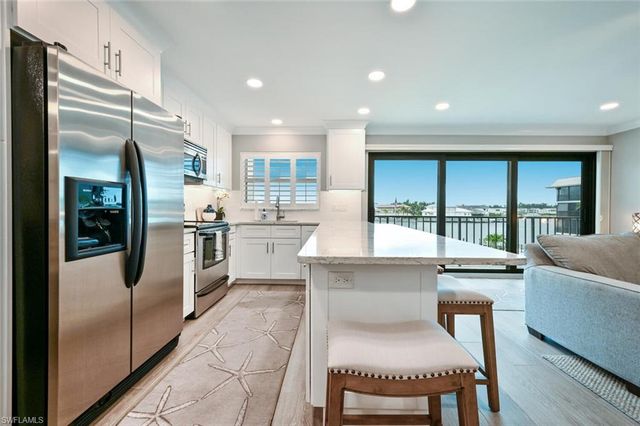 3200 Gulf Shore BLVD N 308, Naples, FL 34103