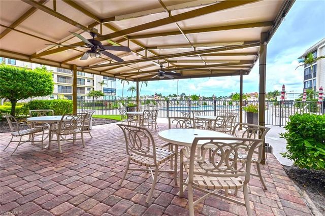 3200 Gulf Shore BLVD N 308, Naples, FL 34103