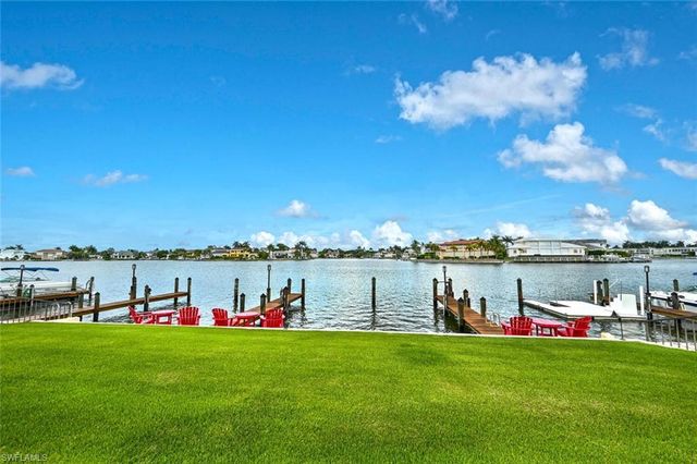 3200 Gulf Shore BLVD N 308, Naples, FL 34103