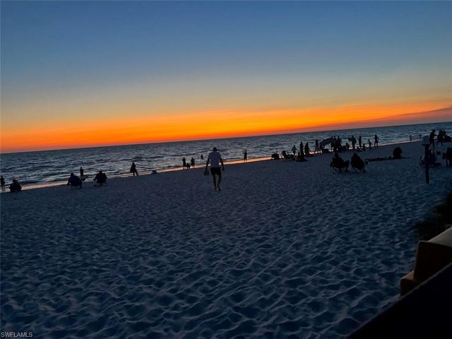 3200 Gulf Shore BLVD N 308, Naples, FL 34103