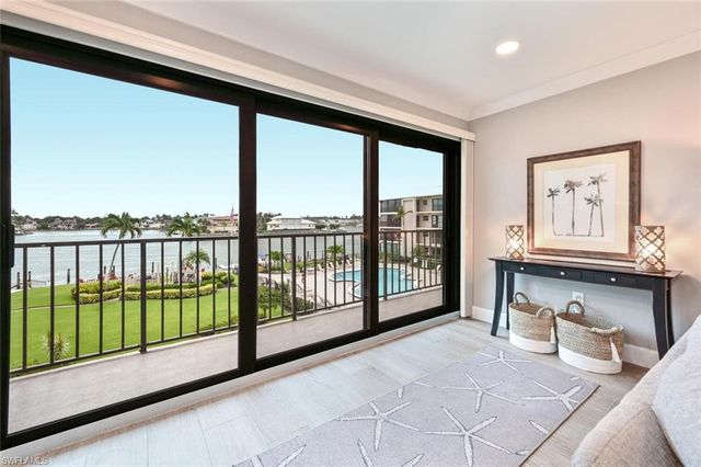 3200 Gulf Shore BLVD N 308, Naples, FL 34103