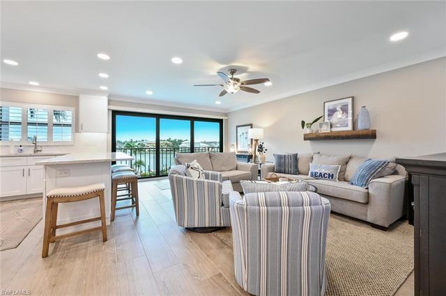 3200 Gulf Shore BLVD N 308, Naples, FL 34103