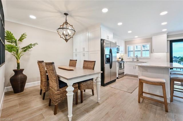 3200 Gulf Shore BLVD N 308, Naples, FL 34103