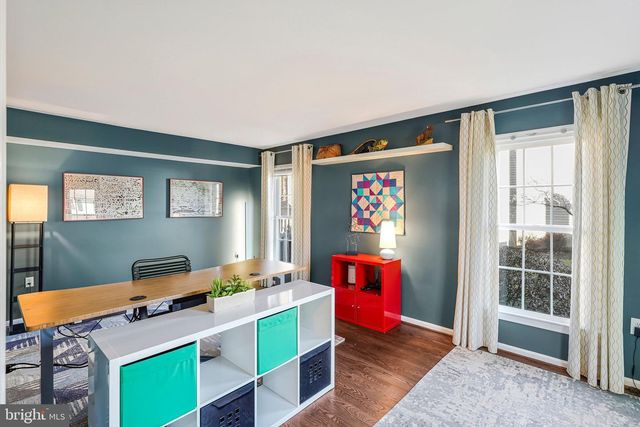 1606 BLACKSMITH LN, Herndon, VA 20170