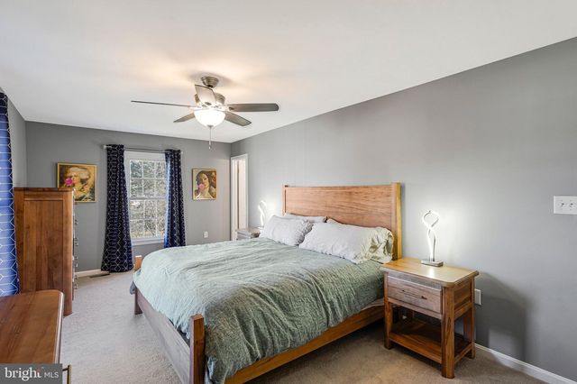 1606 BLACKSMITH LN, Herndon, VA 20170