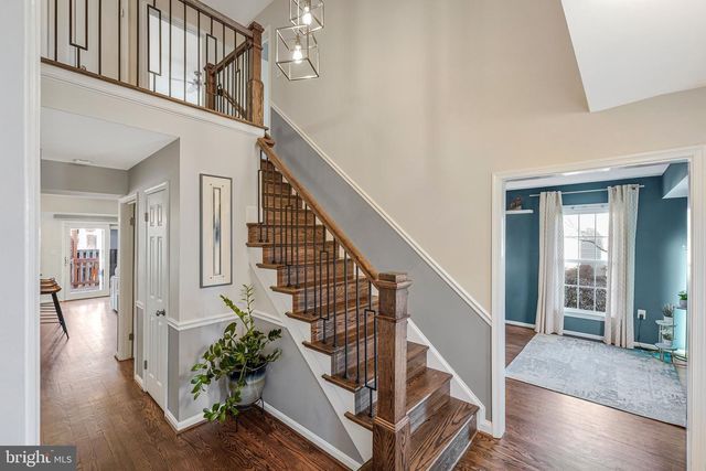 1606 BLACKSMITH LN, Herndon, VA 20170