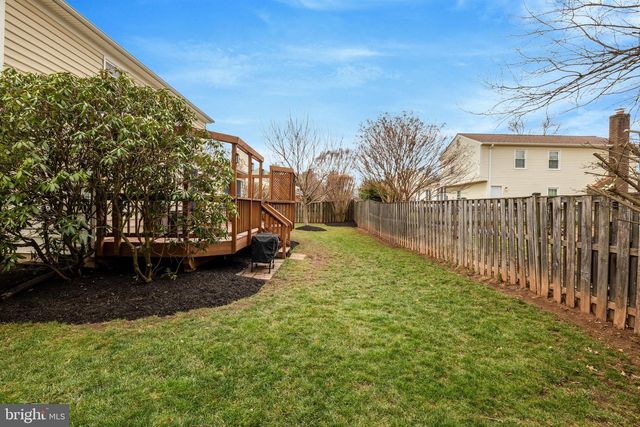 1606 BLACKSMITH LN, Herndon, VA 20170