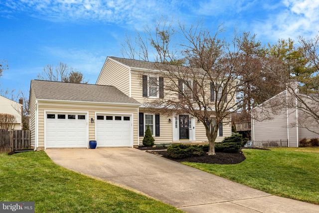 1606 BLACKSMITH LN, Herndon, VA 20170