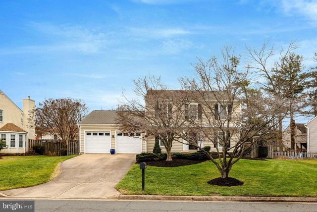 1606 BLACKSMITH LN, Herndon, VA 20170