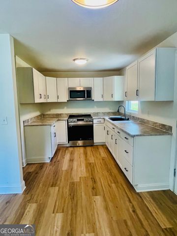 1995 Crooms Drive, Macon, GA 31217