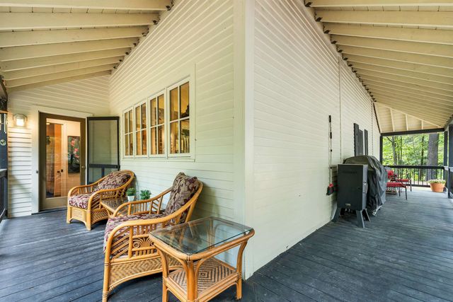 2 Kehonka Hill Road, Wolfeboro, NH 03894