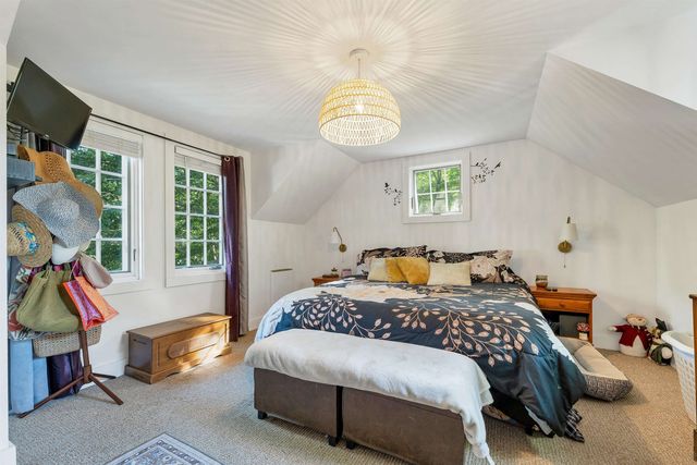 2 Kehonka Hill Road, Wolfeboro, NH 03894