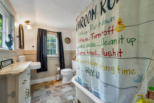 2 Kehonka Hill Road, Wolfeboro, NH 03894