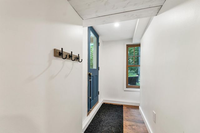 2 Kehonka Hill Road, Wolfeboro, NH 03894