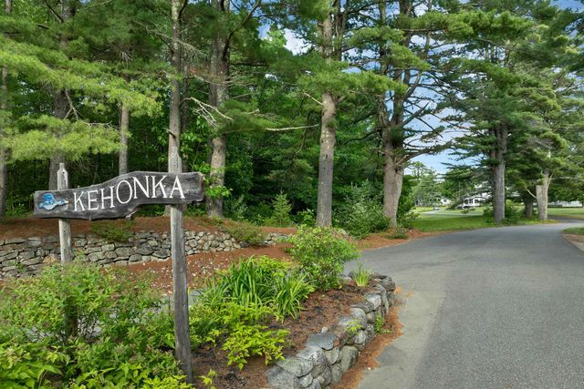 2 Kehonka Hill Road, Wolfeboro, NH 03894