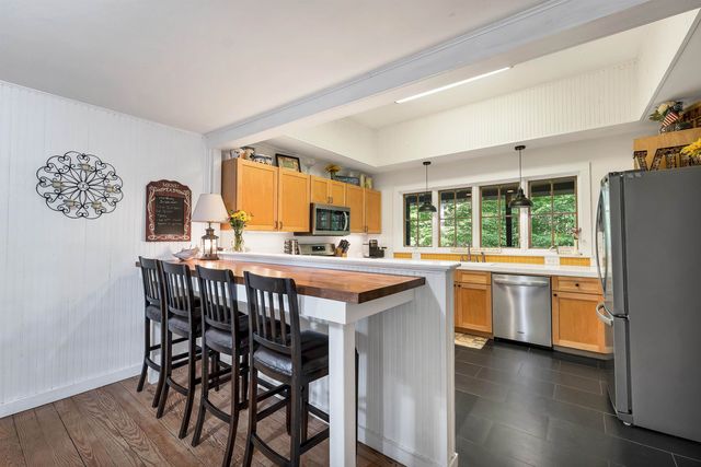2 Kehonka Hill Road, Wolfeboro, NH 03894