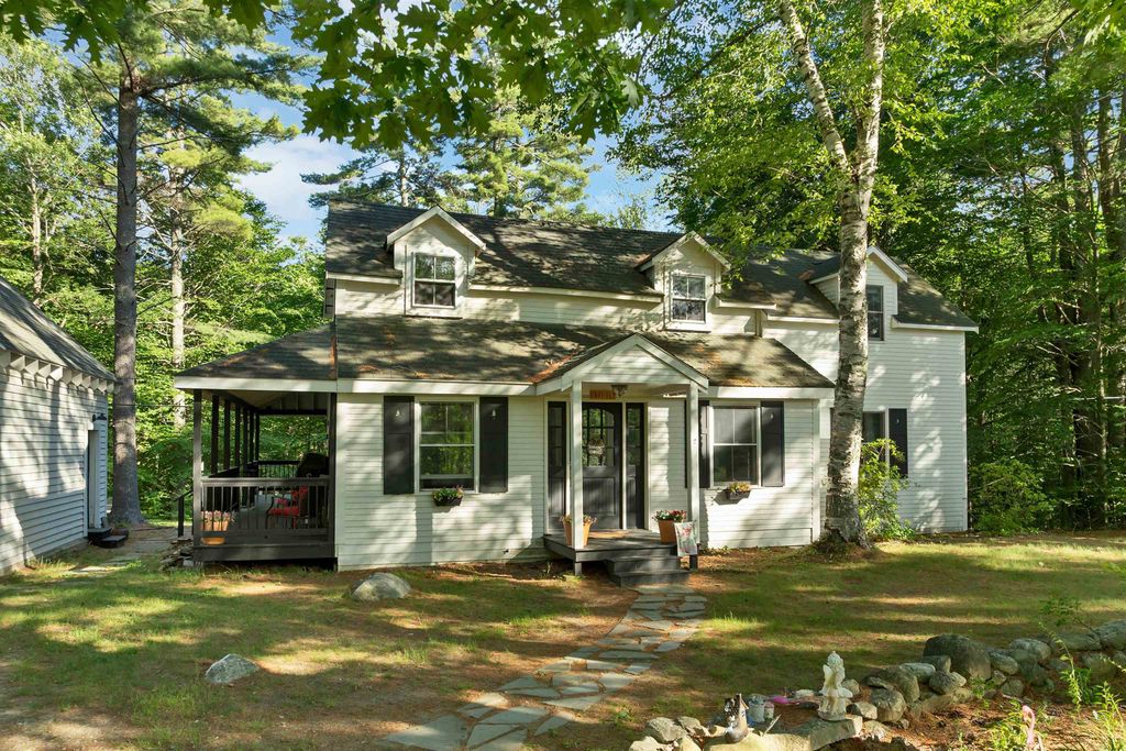 2 Kehonka Hill Road, Wolfeboro, NH 03894