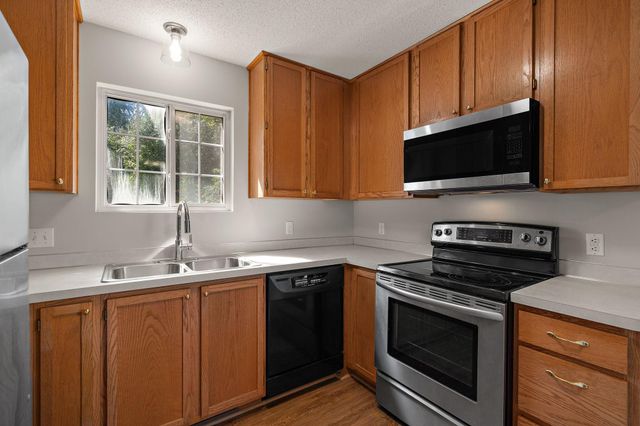 13093 Crimson Clover Lane, Eden Prairie, MN 55347