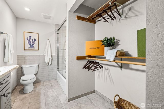 2204 SW 308th Street, Federal Way, WA 98023