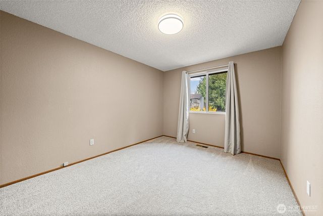 2204 SW 308th Street, Federal Way, WA 98023