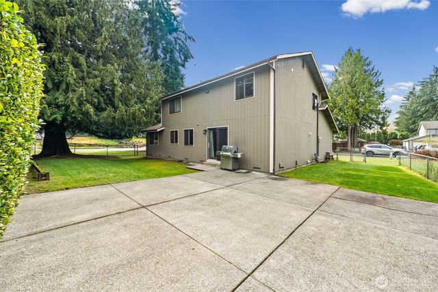2204 SW 308th Street, Federal Way, WA 98023