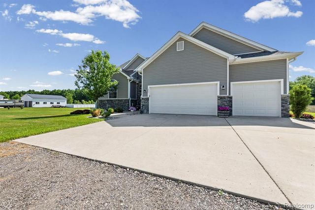 751 Nelson William Drive, Update, MI 48462