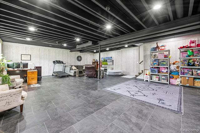 751 Nelson William Drive, Update, MI 48462