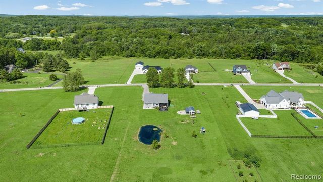 751 Nelson William Drive, Update, MI 48462