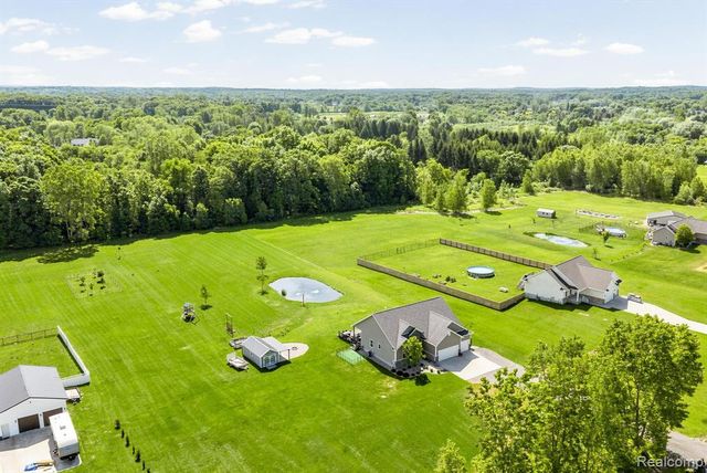 751 Nelson William Drive, Update, MI 48462