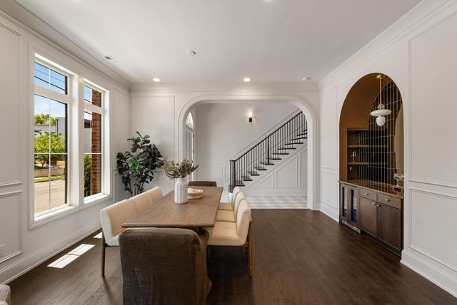 1208A Hawkins St, Nashville, TN 37203