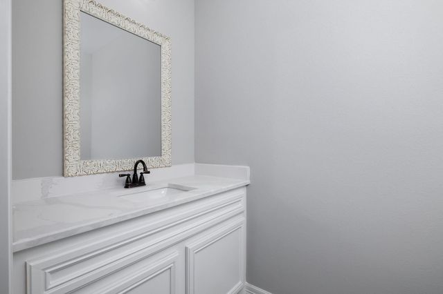 1737 E Lake Drive, Huntsville, TX 77340