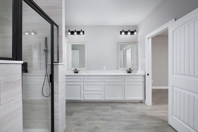 1737 E Lake Drive, Huntsville, TX 77340