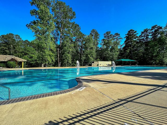 1737 E Lake Drive, Huntsville, TX 77340