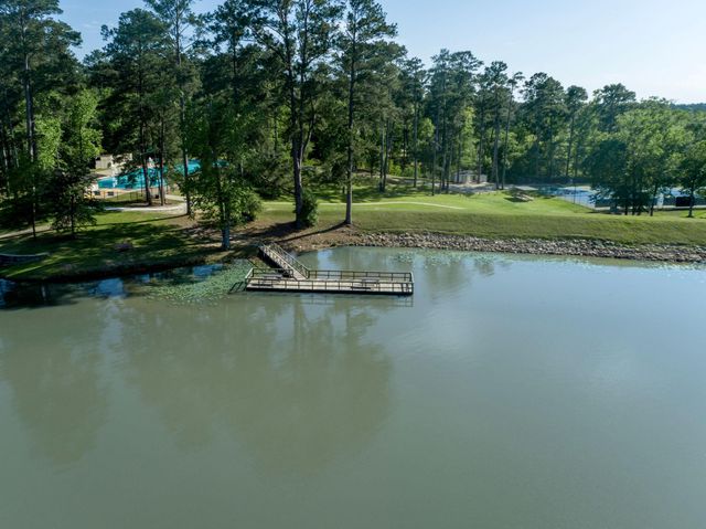 1737 E Lake Drive, Huntsville, TX 77340