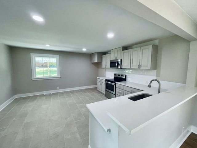 108 Jennings Dr, Hendersonville, TN 37075